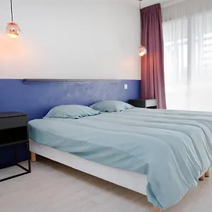 Grand Avec Climatisation, Balcon Proche Gare Centre , Lourdes France