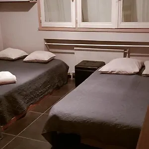  Appartement Grand Fonctionnel Et Calme Sur Lyon8 A 2 Pas Du Metro